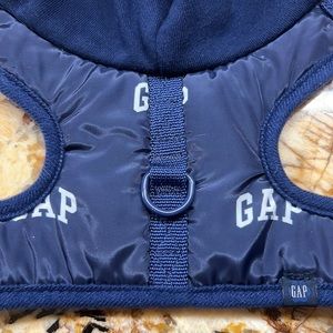 GAP dog harness with signature logo, snap closure and Velcro strap. Sz XS, blue